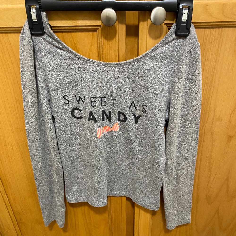 Grey top